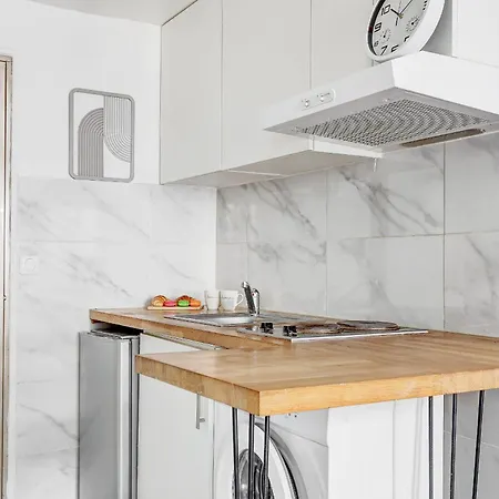 Elise - Superbe A アパート